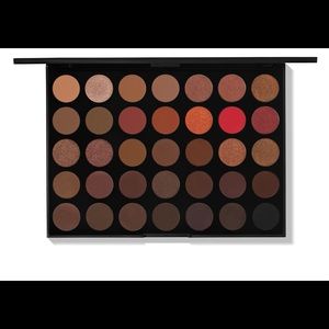 Morphy eyeshadow palette